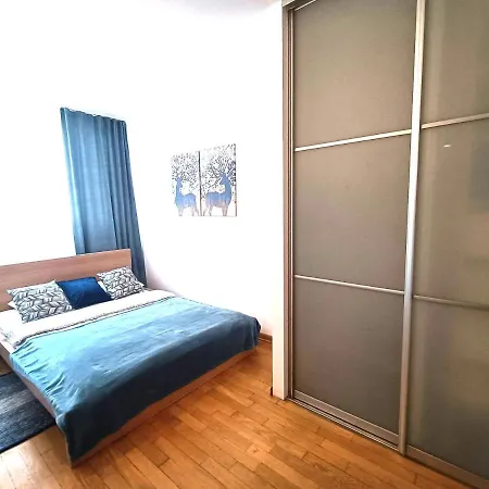 Trebacka ワルシャワ