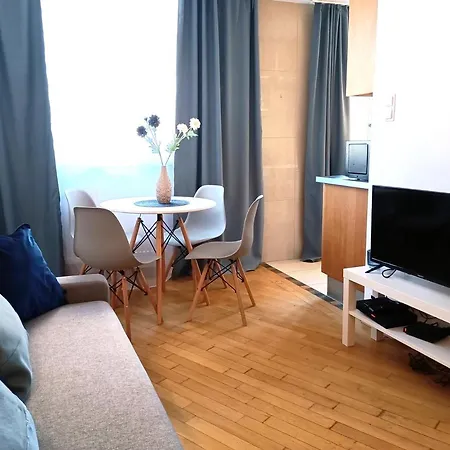 Trebacka ワルシャワ